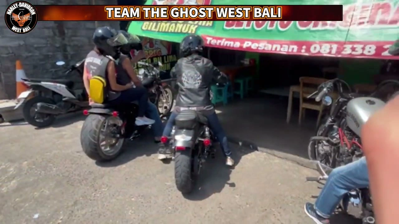 BETUTU食堂に到着・降車｜2024年6月 バリ島ハーレーツーリング — TEAM THE GHOST West Bali