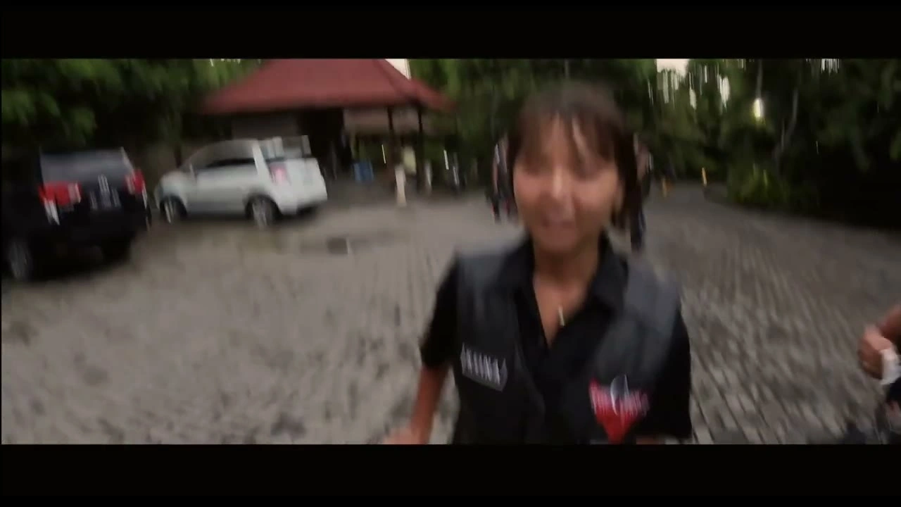 女性メンバーの笑顔アップ｜2025年2月 バリ島ハーレーツーリング — TEAM THE GHOST West Bali