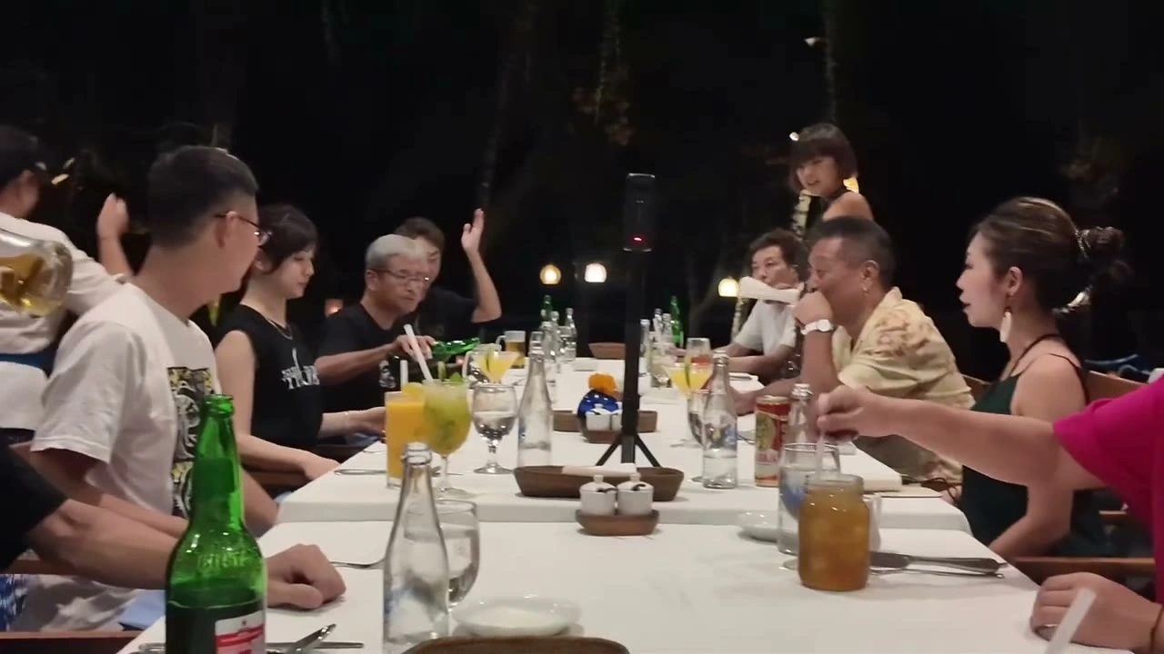 夜のリゾートでの集合ディナー｜2025年3月 バリ島ハーレーツーリング — TEAM THE GHOST West Bali