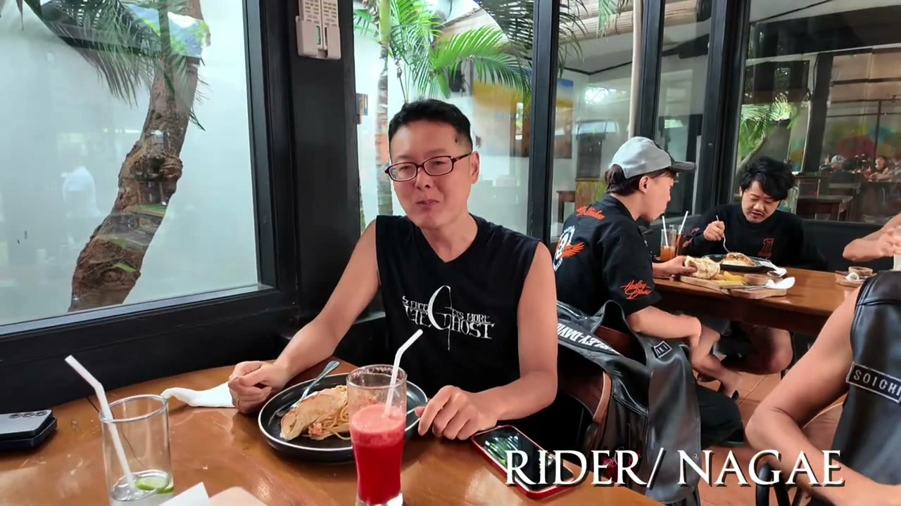 メンバー紹介PV「RIDER/NAGAE」ドリンクを手に笑顔｜2025年4月 バリ島ハーレーツーリング — TEAM THE GHOST West Bali