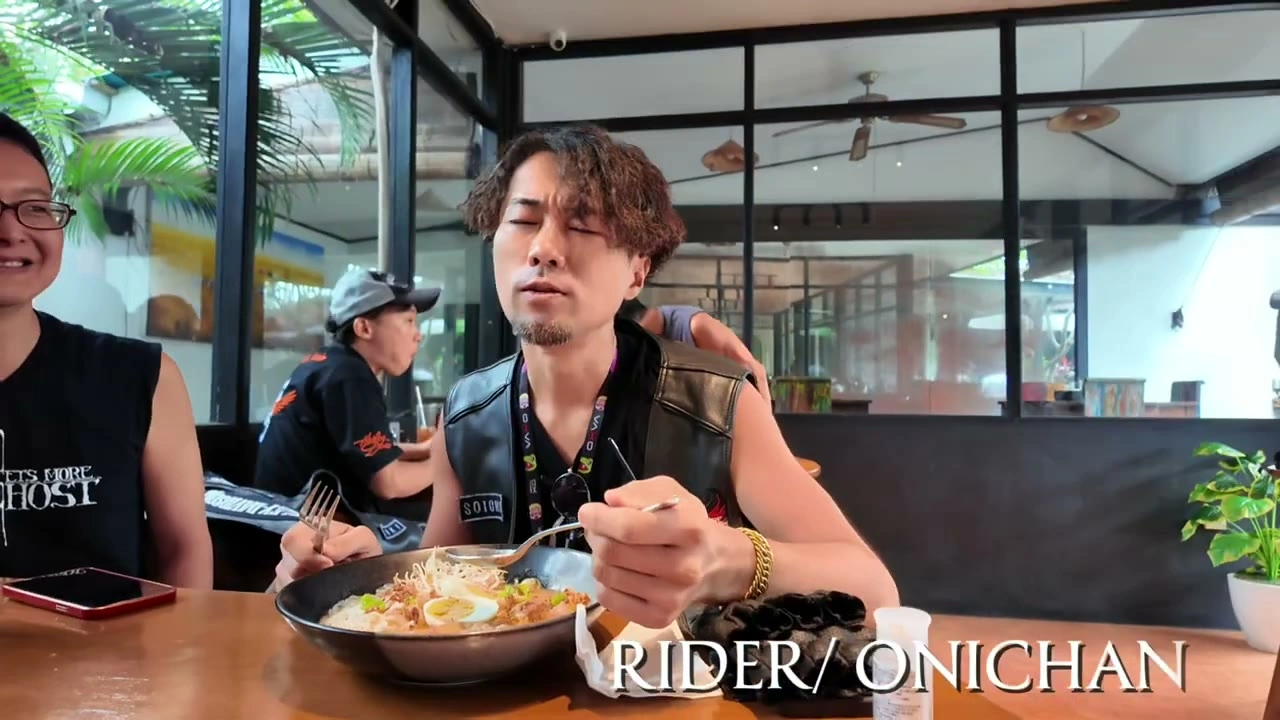 メンバー紹介PV「RIDER/ONICHAN」食事する顔｜2025年4月 バリ島ハーレーツーリング — TEAM THE GHOST West Bali