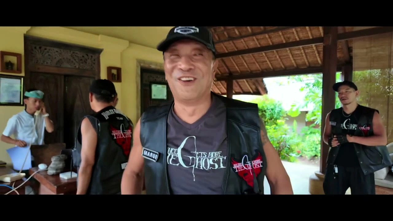 Mimpi Resortで笑うメンバーの顔｜2025年4月 バリ島ハーレーツーリング — TEAM THE GHOST West Bali
