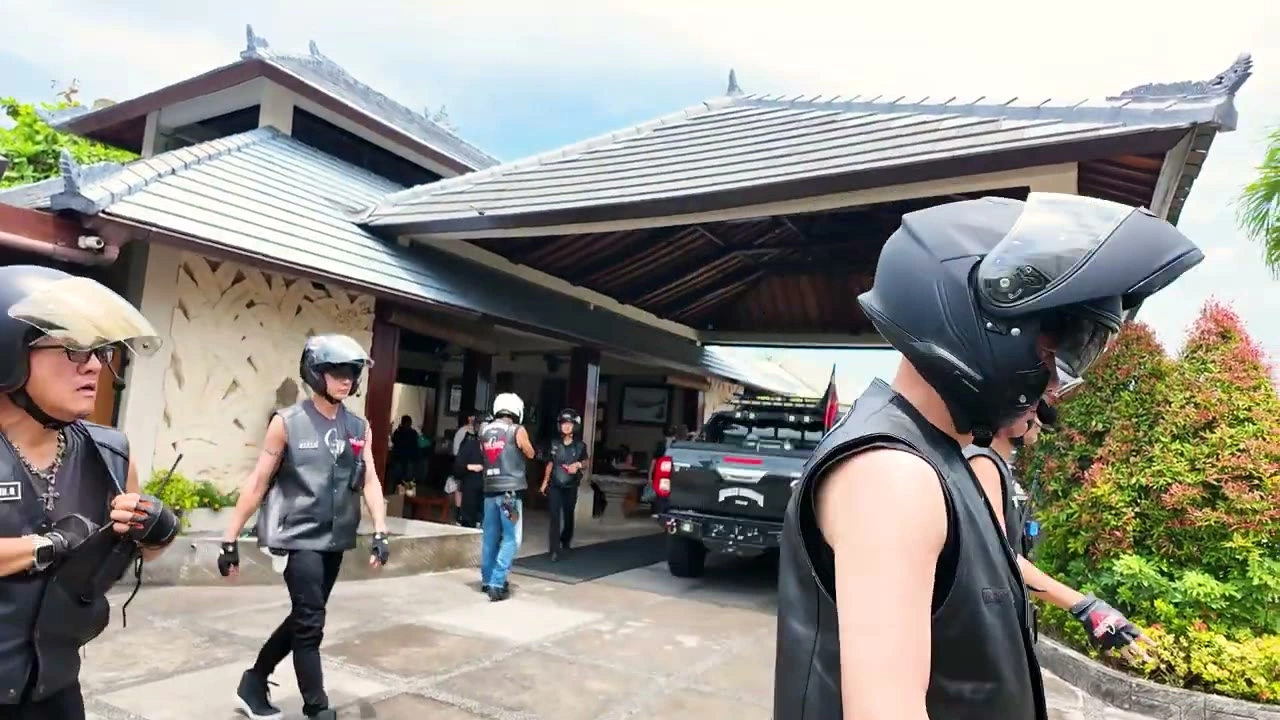 駐車場でメンバー集合｜2026年1月 バリ島ハーレーツーリング — TEAM THE GHOST West Bali