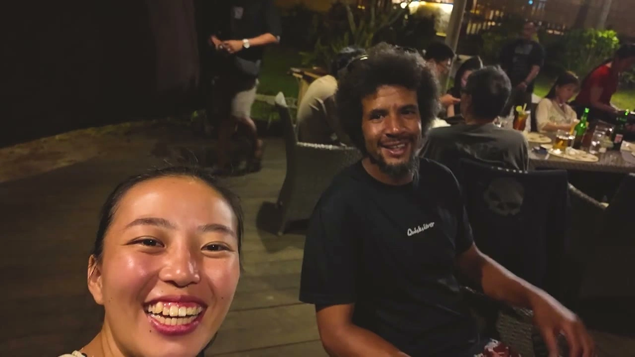 女性メンバーが満面の笑顔＋外国人メンバー｜2026年3月 バリ島ハーレーツーリング — TEAM THE GHOST West Bali