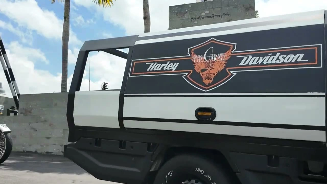 Harley Davidson のサポートカー（ロゴ）｜2026年4月 バリ島ハーレーツーリング — TEAM THE GHOST West Bali