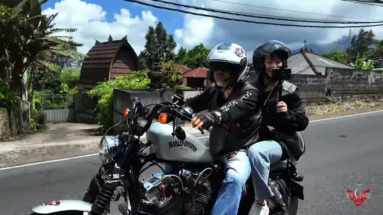2人乗り・女性の｜2026年4月 バリ島ハーレーツーリング — TEAM THE GHOST West Bali