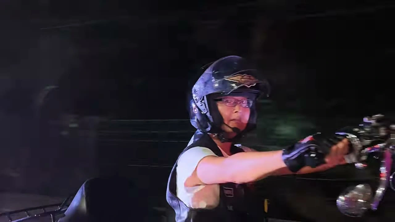 夜の道、ハンドルを握るメンバー｜2026年9月 バリ島ハーレーツーリング — TEAM THE GHOST West Bali